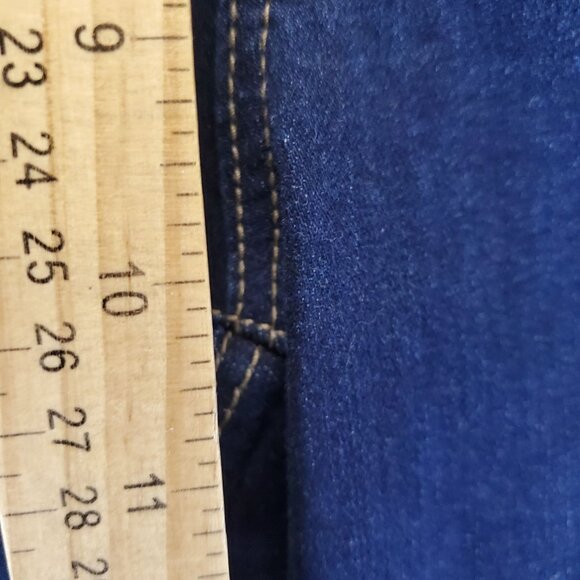 Chicos Jeans Womens Size 1.5 US 10 Blue Perfect Stretch Girlfriend Slim Leg Capr - Picture 8 of 13